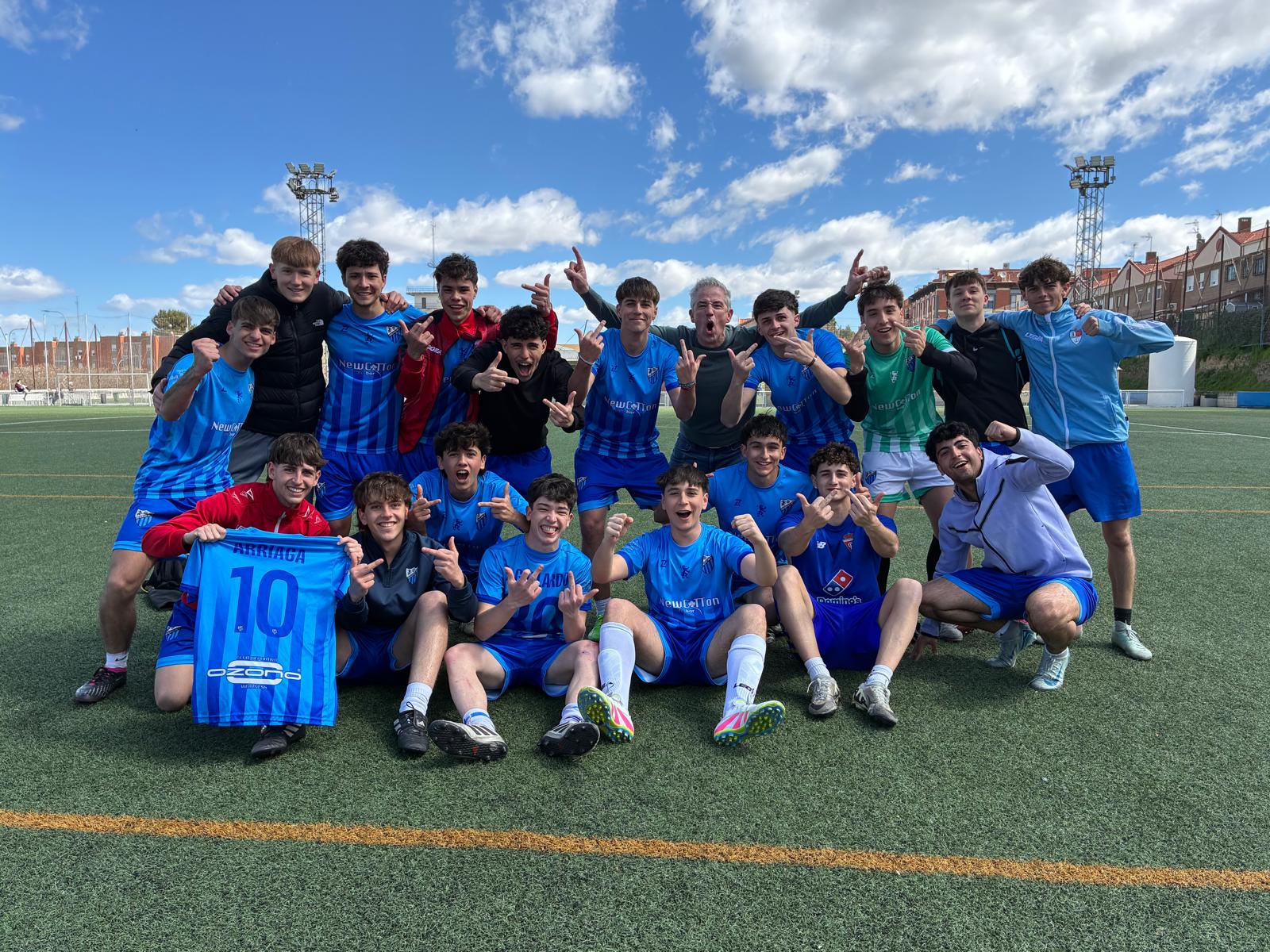 El equipo sobre el cesped